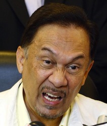 Anwar Ibrahim dodges questions on royal speech – Malaysia Today