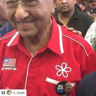 Mahathir-Free Anwar2