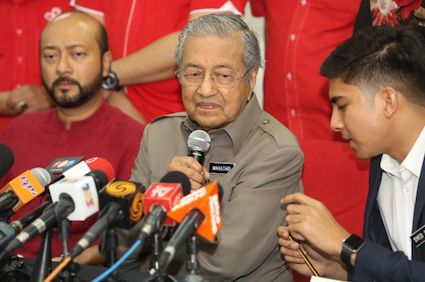 Dr Mahathir Hanya Kebetulan Di Tempat Dan Pada Masa Tepat Malaysia Today