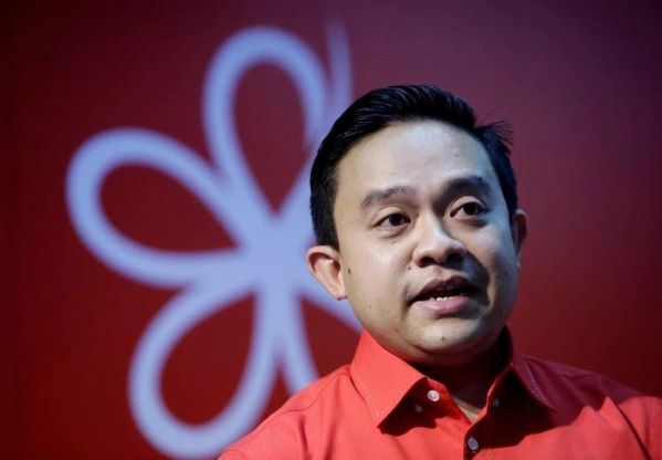 Wan Saiful hits out at Anwar over PTPTN repayment idea - Vimarsana News