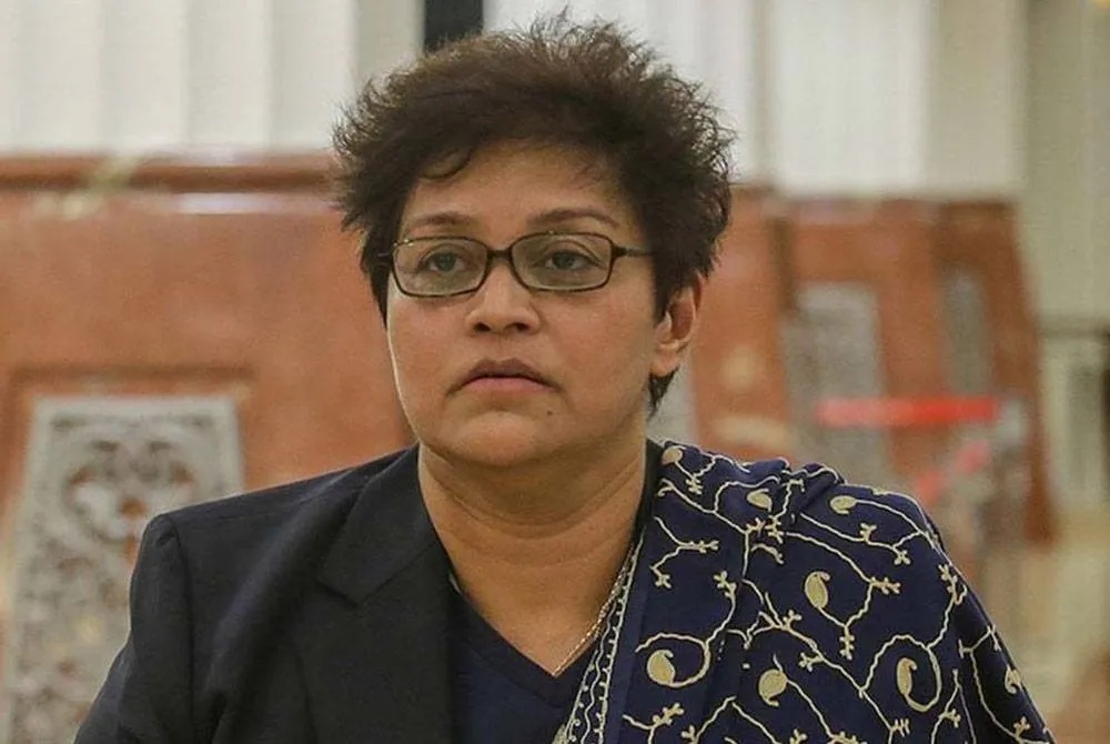 Law minister Azalina infers the prosecution of Saiful and Muhyiddin was political - Vimarsana News