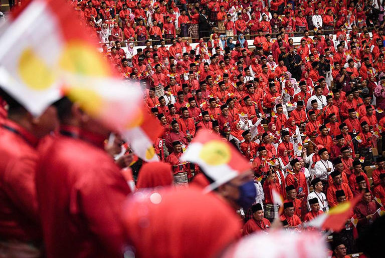 Concerns raised over pledge documents binding BN candidates – Umno leader – Malaysia Today - Vimarsana News
