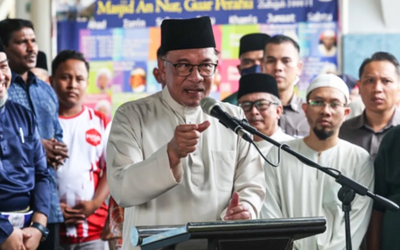 'I'm ready to face anyone who wishes to topple me', says Anwar – Malaysia Today - Vimarsana News