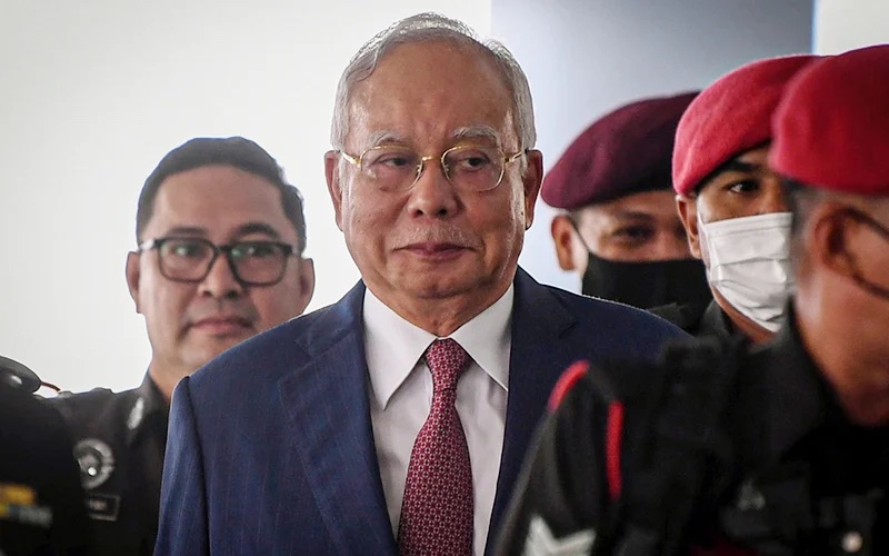 Firms run by Jho Low's aide sent £9.45mil to Najib's account, court hears – Malaysia Today - Vimarsana News