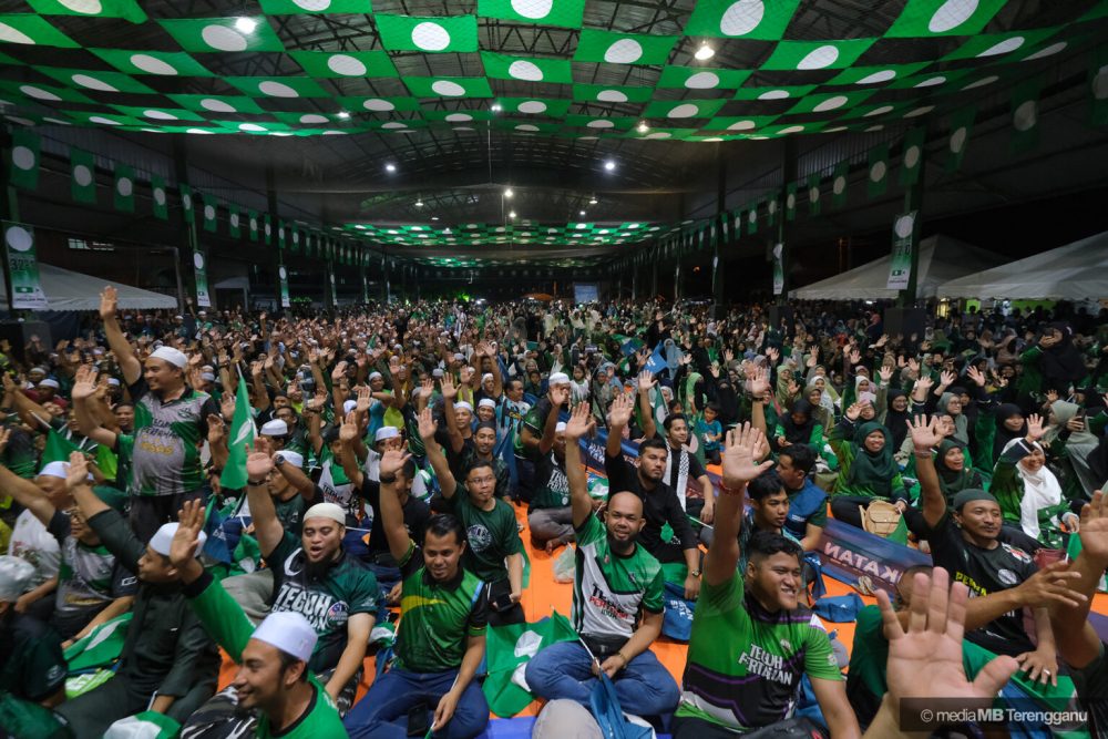 PAS must apologise for dishonouring Islam, humiliating M'sian Chinese with "Apek seluar pendek" slur – Malaysia Today - Vimarsana News