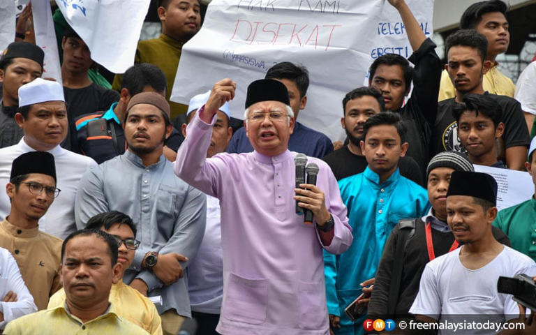 Business as usual, with or without 'Bossku', say Umno division leaders – Malaysia Today - Vimarsana News