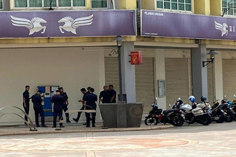 10 cops, two trucks, one big question: What happened to Reformasi spirit? – Suaram – Malaysia Today - Vimarsana News
